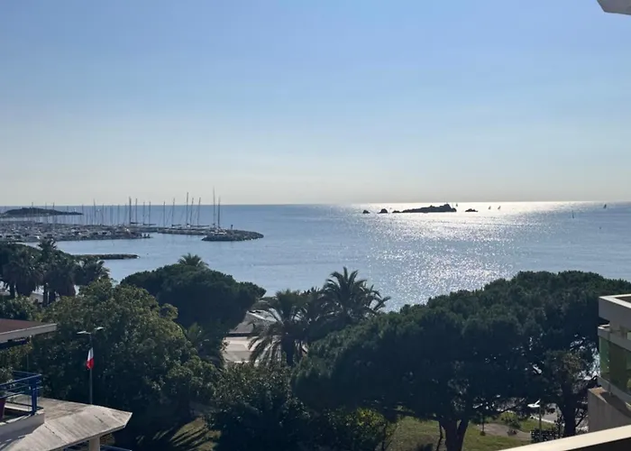 Bleu Azur -vue 6e Etage - Triangle D'or *