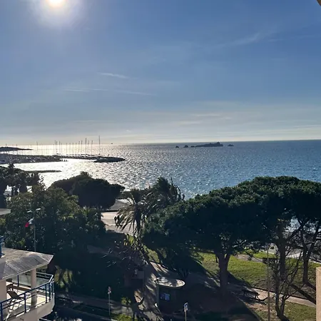 Bleu Azur -vue 6e Etage - Triangle D'or