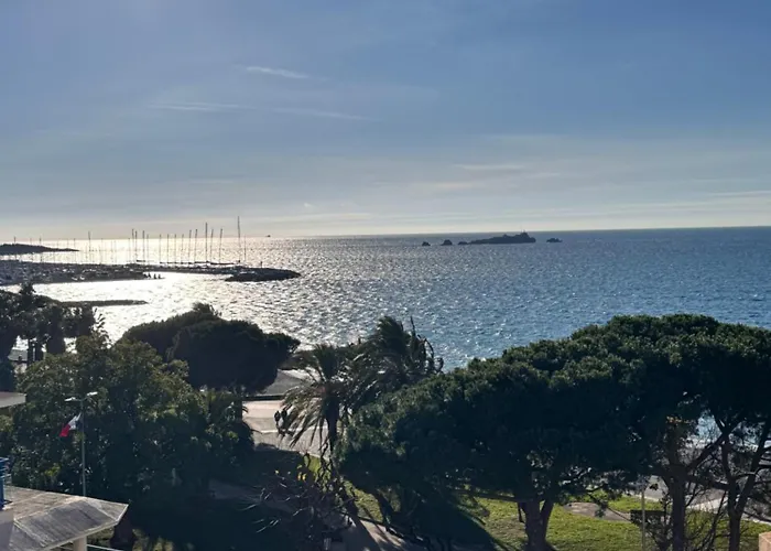 Bleu Azur -vue 6e Etage - Triangle D'or